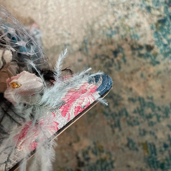 🩵 VERY RARE 🩵 ANDREA MONDIN Antoinette Floral Plums Fishnet Mules Shades Blue - Picture 7 of 10